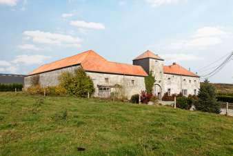 3.5-star castle farm for 32 people for rent near Durbuy