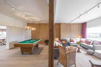 Luxury villa in Durbuy: accommodation for 20 people with sauna, bar and private garden