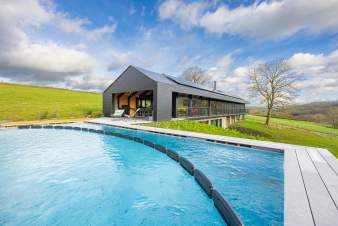 Luxury holiday home for 8 with sauna and swimming pool in Houyet, Ardennes