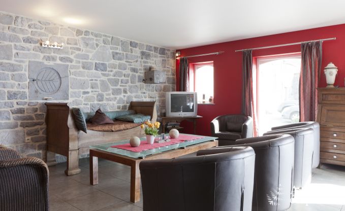 Holiday cottage in Rochefort for 18 persons in the Ardennes