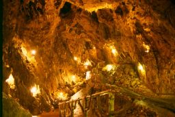 Grotte la Merveilleuse in Province of Namur