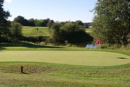 Pro1Golf Entertainment Center – Golf des Lacs in 