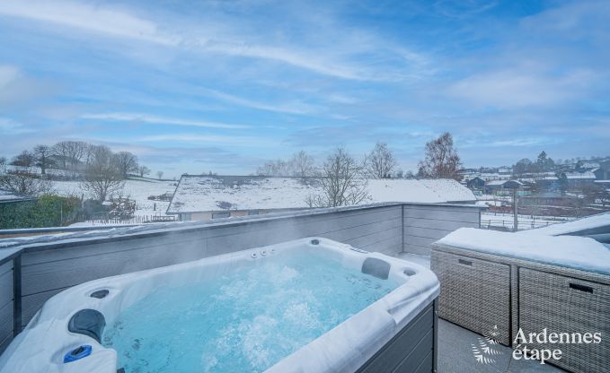 Luxury apartment in Amel: romantic stay for 4 people with sauna and jacuzzi in the Ardennes