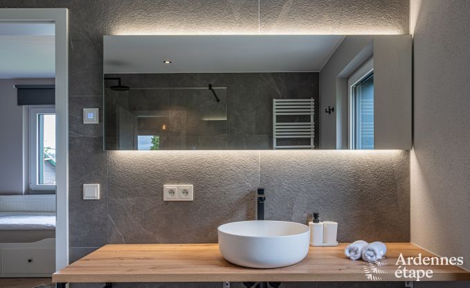 Holiday home with jacuzzi and sauna in Amel, High Fens