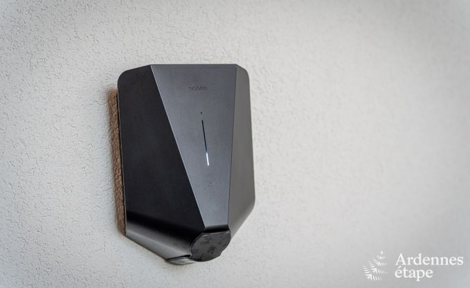 Holiday home with jacuzzi and sauna in Amel, High Fens