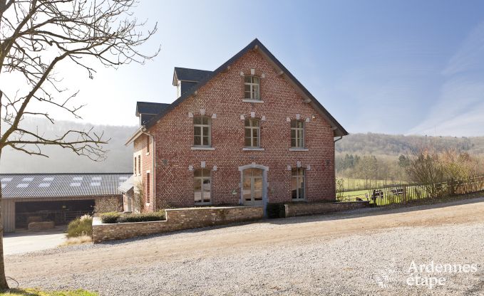 Luxurious holiday home for 12 people in Anhée in the Ardennes