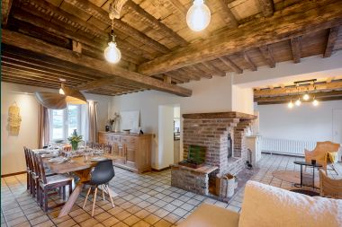 Charming holiday home in Anthisnes: 8 people, heated pool, 4 bedrooms, pet-friendly