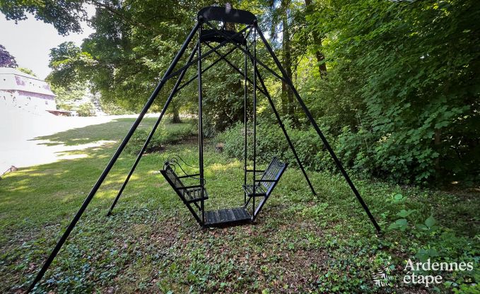 Spacious villa in Assesse, 9 people with 5 bedrooms and your own park