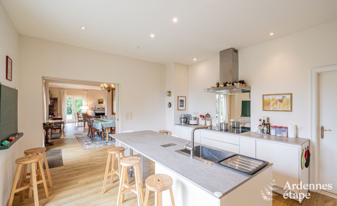 Spacious villa in Assesse, 9 people with 5 bedrooms and your own park