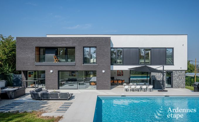 Luxury villa in Assesse for 14 persons in the Ardennes