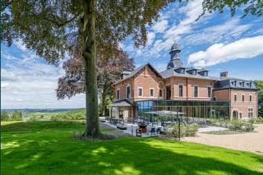 Luxurious castle with swimming pool and wellness in Aubel, Ardennes