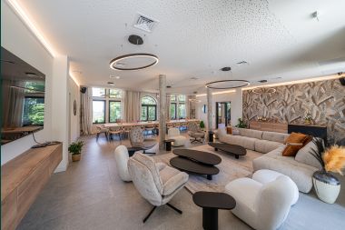 Luxurious castle with swimming pool and wellness in Aubel, Ardennes