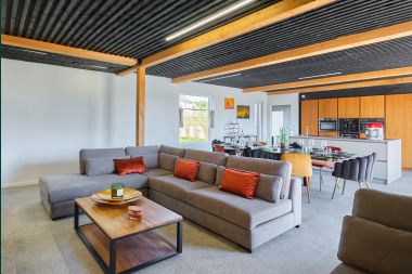 Spacious villa for 9 people in Baillonville with indoor swimming pool and jacuzzi