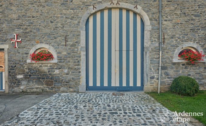 Castle in Bastogne for 30 persons in the Ardennes