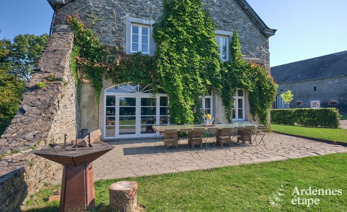 Castle in Bastogne for 30 persons in the Ardennes