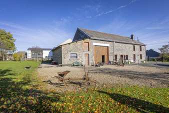 Beautiful holiday home for 12 people in Bastogne, dogs allowed