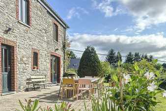 Luxury holiday home for 14 in Bastogne, Ardennes