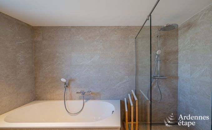 Charming holiday home in Bastogne: comfortable stay for 8 people with private garden and charging station