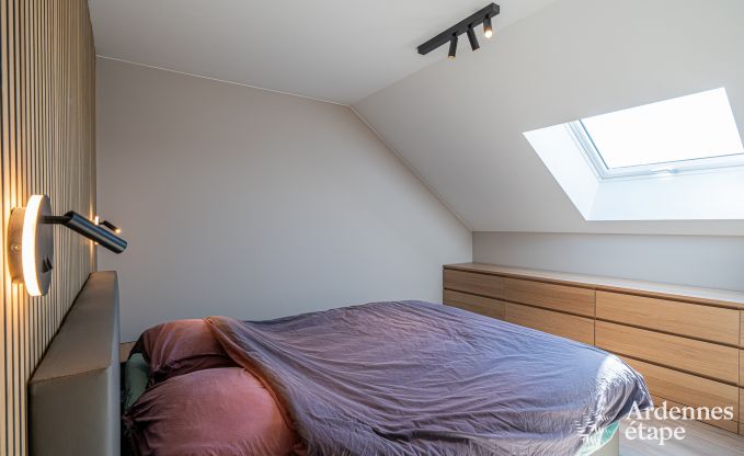 Charming holiday home in Bastogne: comfortable stay for 8 people with private garden and charging station