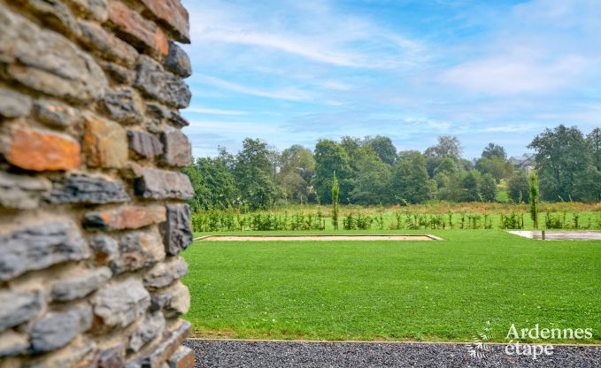 Holiday home in Bastogne: authentic holiday accommodation for 16 people with modern amenities in the Ardennes