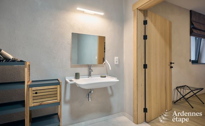 Holiday home in Bastogne: authentic holiday accommodation for 16 people with modern amenities in the Ardennes