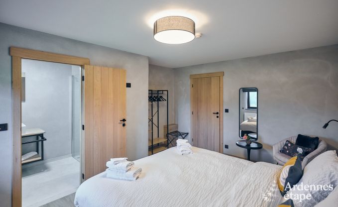 Holiday home in Bastogne: authentic holiday accommodation for 16 people with modern amenities in the Ardennes
