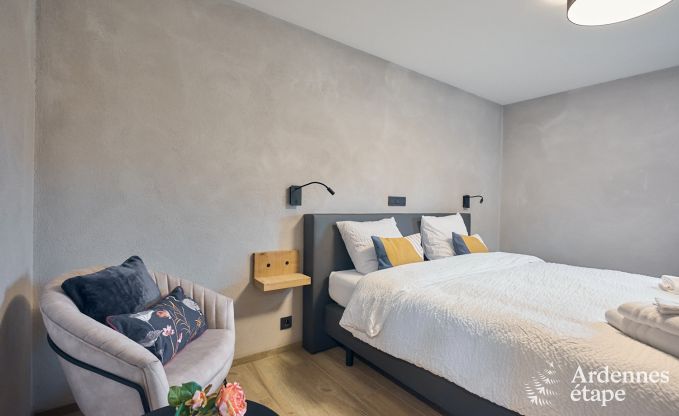 Holiday home in Bastogne: authentic holiday accommodation for 16 people with modern amenities in the Ardennes