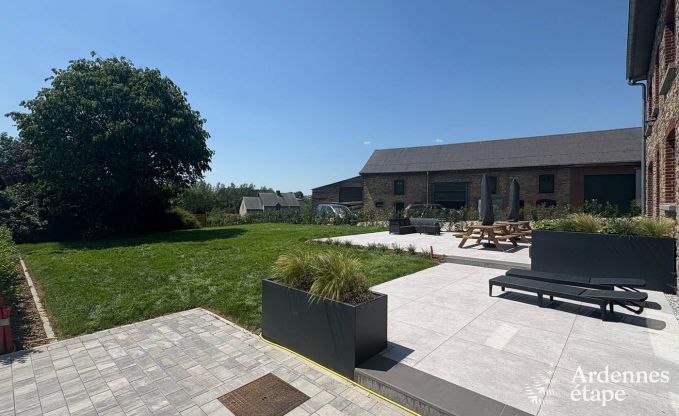 Holiday home in Bastogne: spacious accommodation for 22 people with extensive facilities and 9 bedrooms in the Ardennes