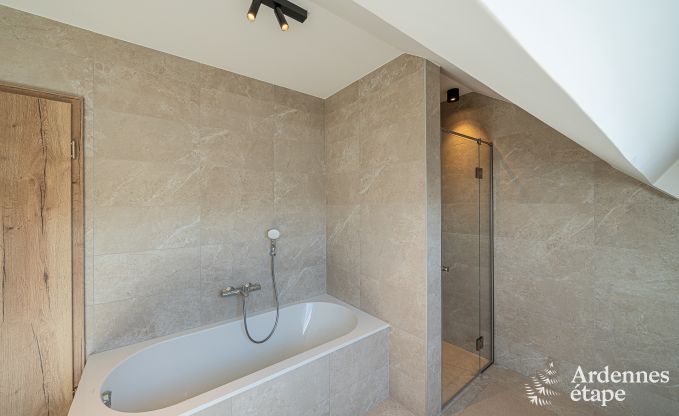 Holiday home in Bastogne: spacious accommodation for 22 people with extensive facilities and 9 bedrooms in the Ardennes