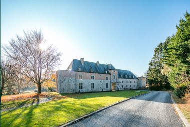 Castle in Beauraing for 20 persons in the Ardennes