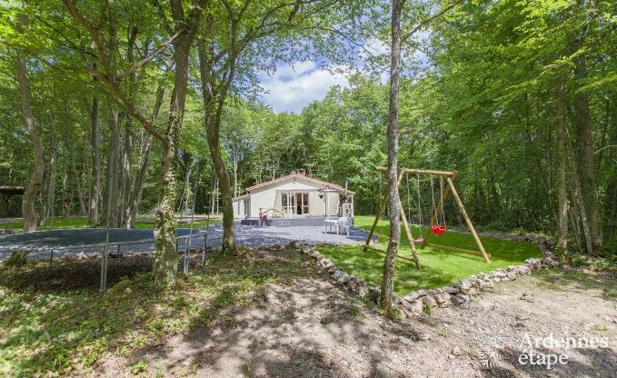 Nice 3 star chalet for six people close to Beauraing.