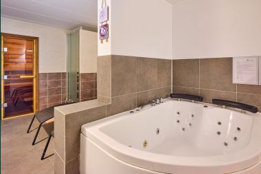 Luxury chalet with sauna in Beauraing, Ardennes