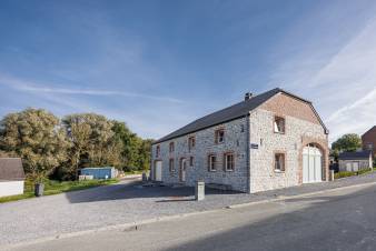 Family-friendly holiday home for 8 people in Beauraing in the Ardennes
