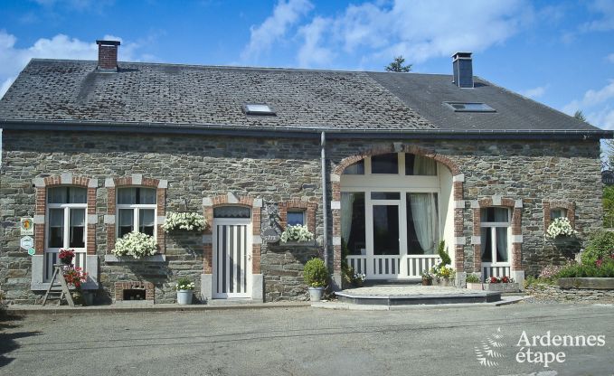 Typical holiday house for 15 people with sauna in Bertrix in the Ardennes