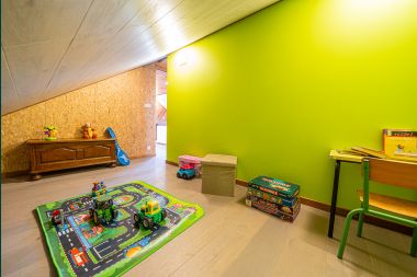 Family-friendly holiday home for 8 people and 2 dogs in Jehonville