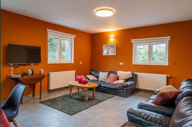 Family-friendly holiday home for 8 people and 2 dogs in Jehonville