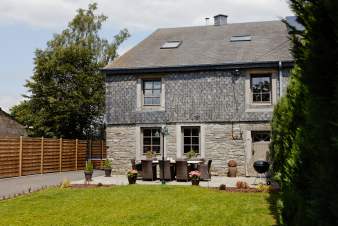 Holiday cottage with wellness area for 9 persons to rent in Bertrix