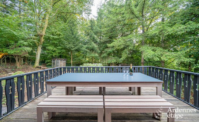 Authentic chalet for 8 people in Bivre with 4 bedrooms, wood stove, hot tub, private garden and bicycle storage