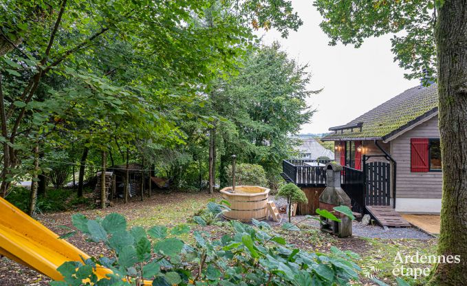 Authentic chalet for 8 people in Bivre with 4 bedrooms, wood stove, hot tub, private garden and bicycle storage