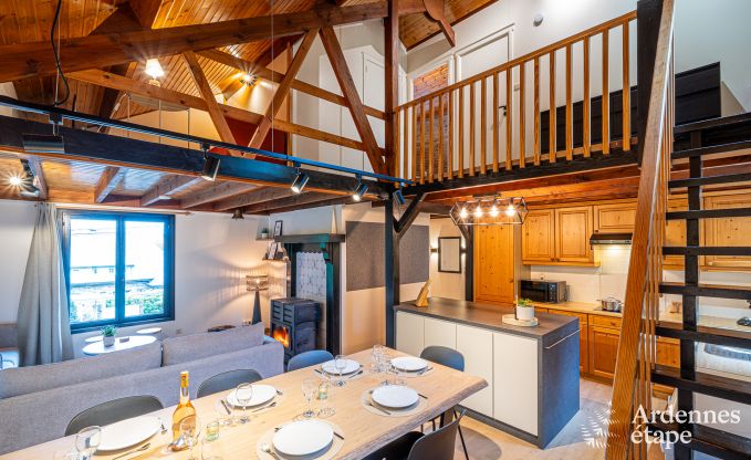 Authentic chalet for 8 people in Bivre with 4 bedrooms, wood stove, hot tub, private garden and bicycle storage