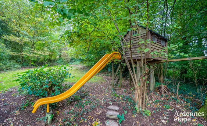 Authentic chalet for 8 people in Bivre with 4 bedrooms, wood stove, hot tub, private garden and bicycle storage