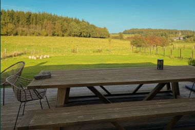 Holiday home in Bièvre: pet-friendly comfort for 12 people with sauna in the Ardennes