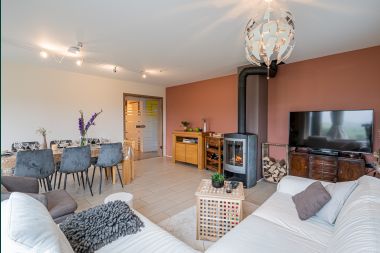 Holiday home with swimming pool in Bièvre, Ardennes