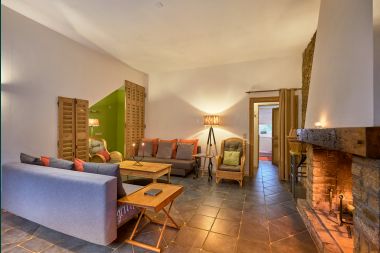 From former café to holiday home for 8 people in Bouillon: authentic charm and modern comfort