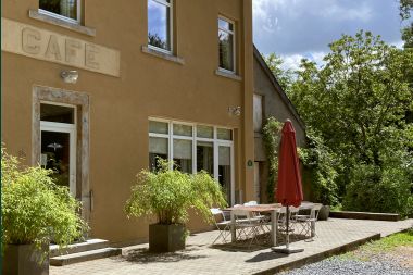 From former café to holiday home for 8 people in Bouillon: authentic charm and modern comfort