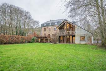 Kid-friendly luxury Ardennes villa for 15 guests in Bouillon