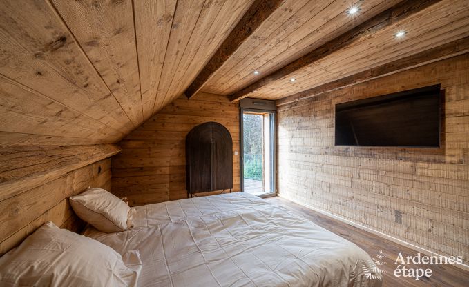 Luxury chalet in Brognon for 20 people with heated outdoor pool, outdoor jacuzzi and sauna on the lake