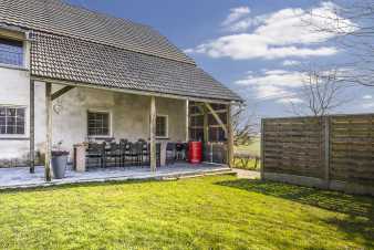 Holiday home in the Ardennes for 10 people (Bullange)