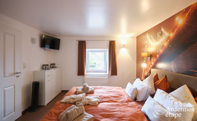 Spacious farmhouse in B�llingen for 13 people with indoor swimming pool, sauna and jacuzzi