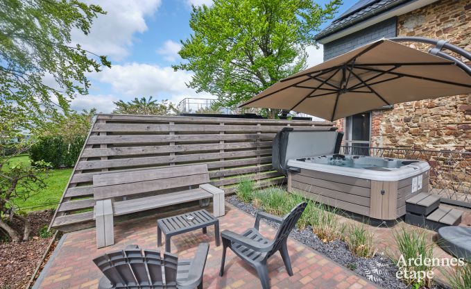 Spacious farmhouse in B�llingen for 13 people with indoor swimming pool, sauna and jacuzzi